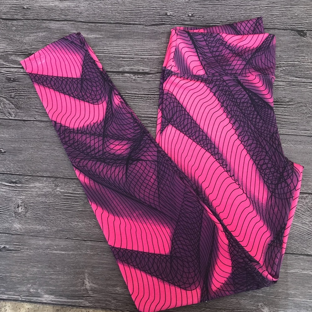 New ♡ Pink Fitness Leggings - Picture 6 of 8